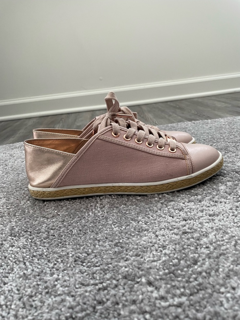 Michael Kors Women’s Blush Pink Low-Top Casual Sneakers